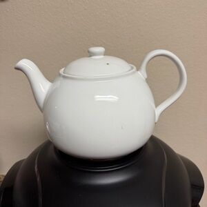 Threshold Porcelain Tea Pot with Lid